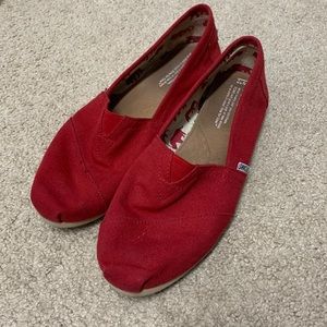 Red womens Toms sz 10